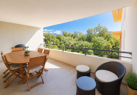 Patio, Natural landscape, Dining area