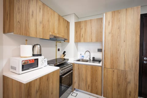 Canal View 1Bd Al Maryah Island Apartment in Abu Dhabi