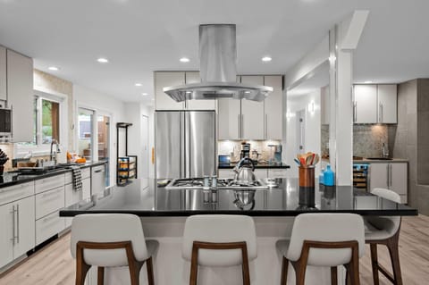 1010 Rosehill Dr House in Boulder