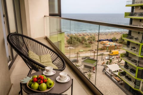 View (from property/room), Balcony/Terrace, Seating area, Sea view