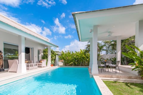 Day, Balcony/Terrace, Dining area, Garden view, Pool view, Sea view, Swimming pool, Swimming pool