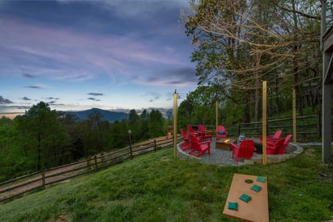 Sleeps 20 Hot Tub Outdoor Theater Putt Putt Games House in Swannanoa