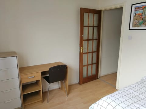 Glasgow Room near Glasgow City Centre Bed and Breakfast in Glasgow