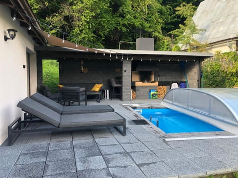 Balcony/Terrace, Swimming pool