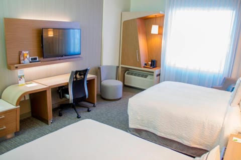 Bed, TV and multimedia, Photo of the whole room