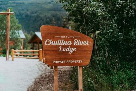 Property logo or sign, Natural landscape, Logo/Certificate/Sign, Lake view, Mountain view, Street view