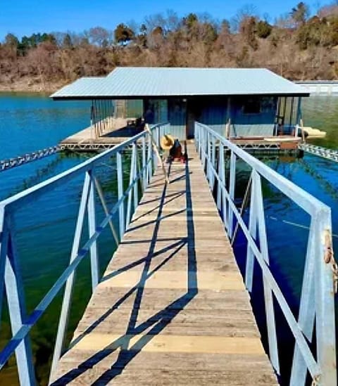 Family Experiences - Fishing Archery Unit A House in Tenkiller Ferry Lake