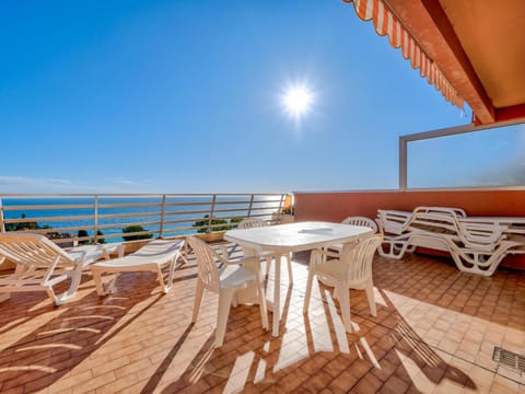 Appartement pour 8 avec Wi-Fi et vue sur mer à Roquebrune-Cap-Martin - FR-1-827-1 Apartment in Roquebrune-Cap-Martin