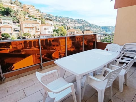 Appartement 8 personnes avec Wi-Fi, vue mer depuis le balcon - FR-1-827-2 Apartment in Roquebrune-Cap-Martin