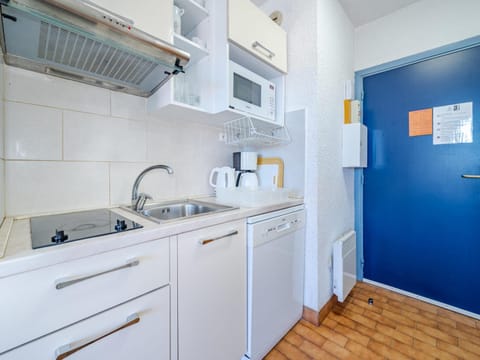 Appartement 2 pièces, 8 pers, Wi-Fi, vue mer depuis terrasse - FR-1-827-7 Apartment in Roquebrune-Cap-Martin