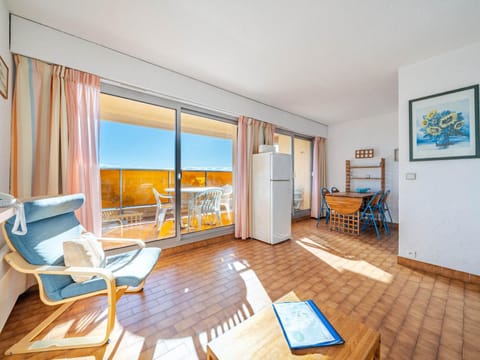 Studio 6 personnes avec Wi-Fi, vue mer - FR-1-827-19 Apartment in Roquebrune-Cap-Martin