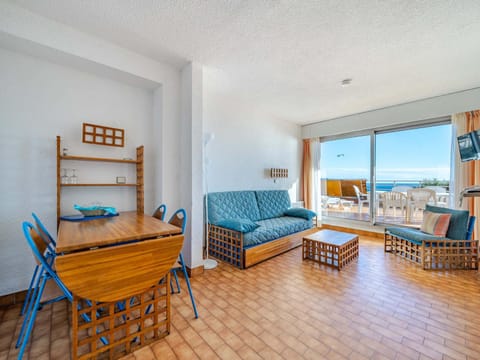Appartement spacieux pour 8, Wi-Fi, vue mer - FR-1-827-21 Apartment in Roquebrune-Cap-Martin