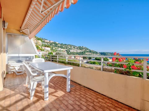 Bel appartement 8 pers, terrasse avec Wi-Fi - FR-1-827-43 Apartment in Roquebrune-Cap-Martin