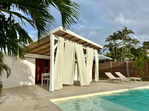 Patio, Pool view, Swimming pool