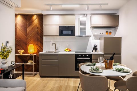 Kitchen or kitchenette, Food, oven, stove