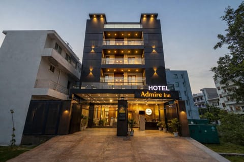 Property building, Facade/entrance