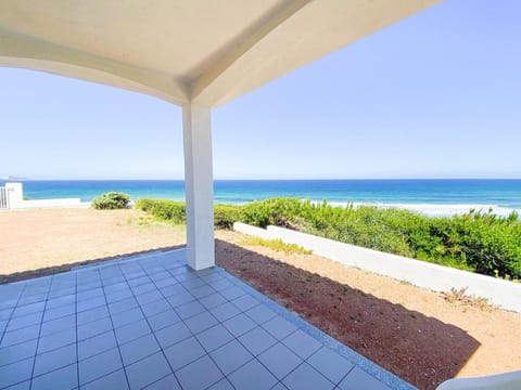 Independent villa on the beach Villa in Sardinia