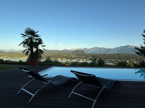 Natural landscape, View (from property/room), Lake view, Mountain view, Swimming pool