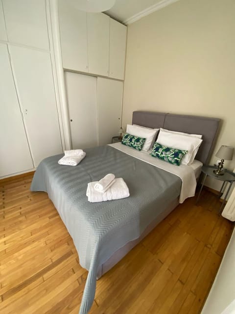 Bed, Photo of the whole room, Bedroom, wardrobe