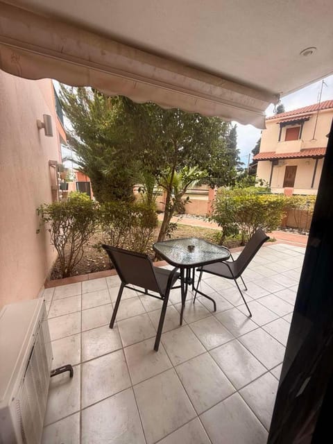 Alexandra Sunshine Apartments Apartment hotel in Nikiti