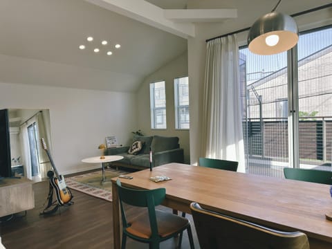 Living room, Seating area, Dining area