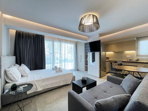 Bed, TV and multimedia, Seating area, Dining area, kitchen