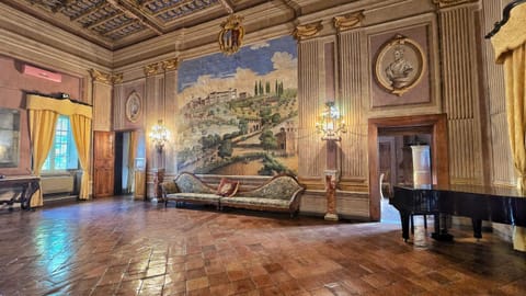 Communal lounge/ TV room, Billiard, Lounge or bar, Meeting/conference room