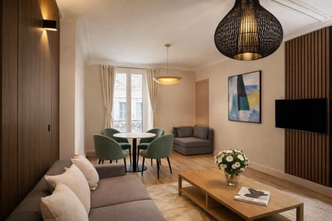 Communal lounge/ TV room, TV and multimedia, View (from property/room), Living room, Seating area, Dining area, heating, internet