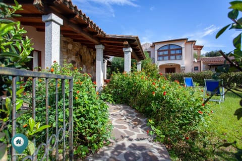 Property building, Spring, Day, Garden, Garden view