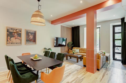 Living room, Decorative detail, Dining area