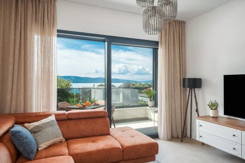 Living room, Sea view