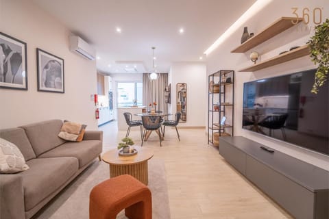 Communal lounge/ TV room, TV and multimedia, Seating area, Evening entertainment