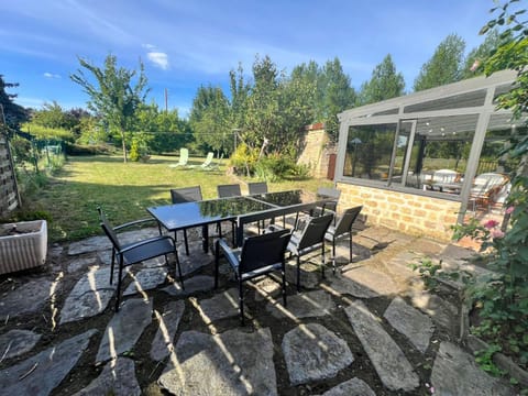 Patio, Garden, Dining area, Garden view