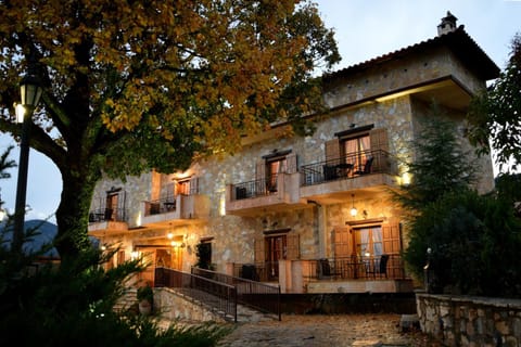 Property building, Time of day