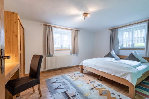 DORF 77 Apartment Apartment in Tyrol