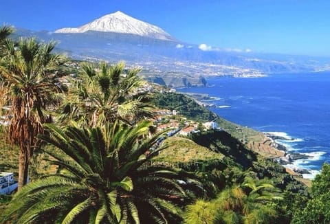 Day, Natural landscape, Mountain view, Sea view