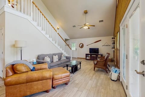 Ruff Lakehouse on Lake LBJ House in Rio Grande