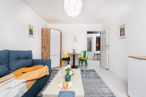 Living room, Seating area, wardrobe