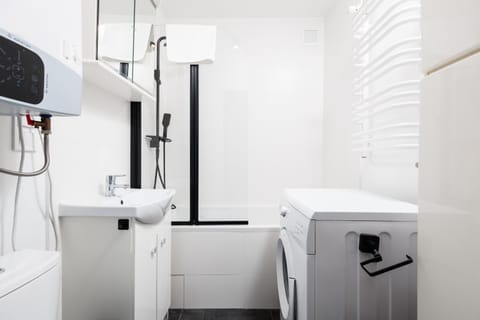 Bathroom, Bath, washing machine