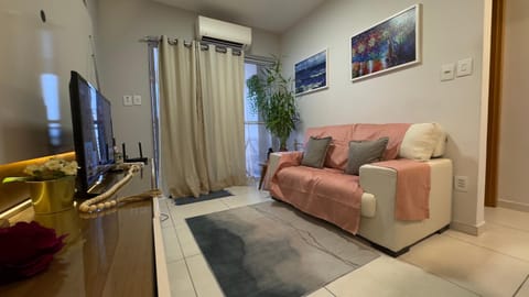 TV and multimedia, Living room, Seating area, air conditioner