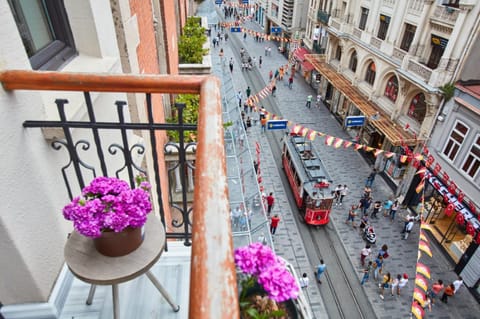 View (from property/room), Balcony/Terrace