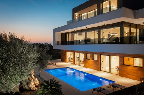 Garden, Swimming pool