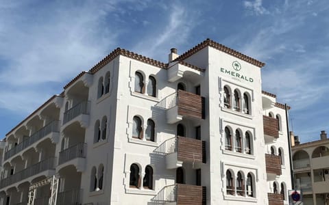Property building, Day