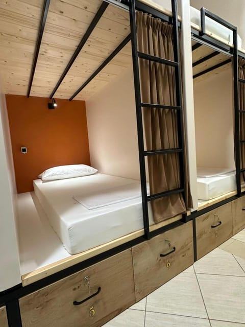 Bed, bunk bed