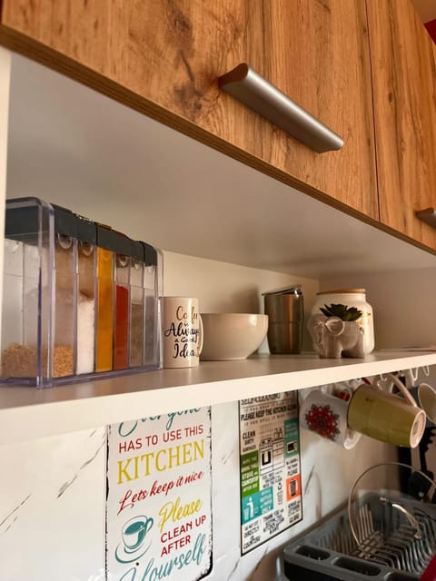 Queen-V Hostel Hostel in Vlorë