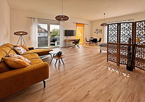 Seating area, Dining area, Bedroom