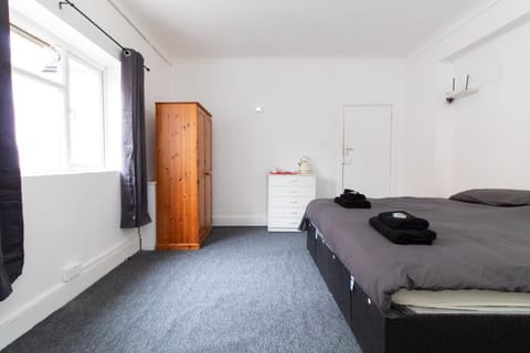 Pebbles Guest House Room 1 Bed and Breakfast in Southampton