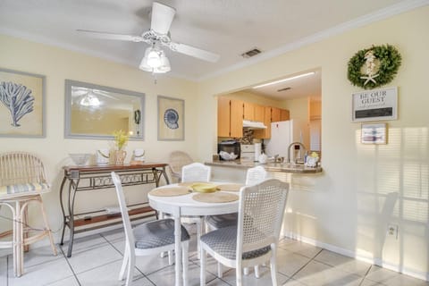 5 Mi to Beaches Seminole Retreat with Balcony House in Seminole