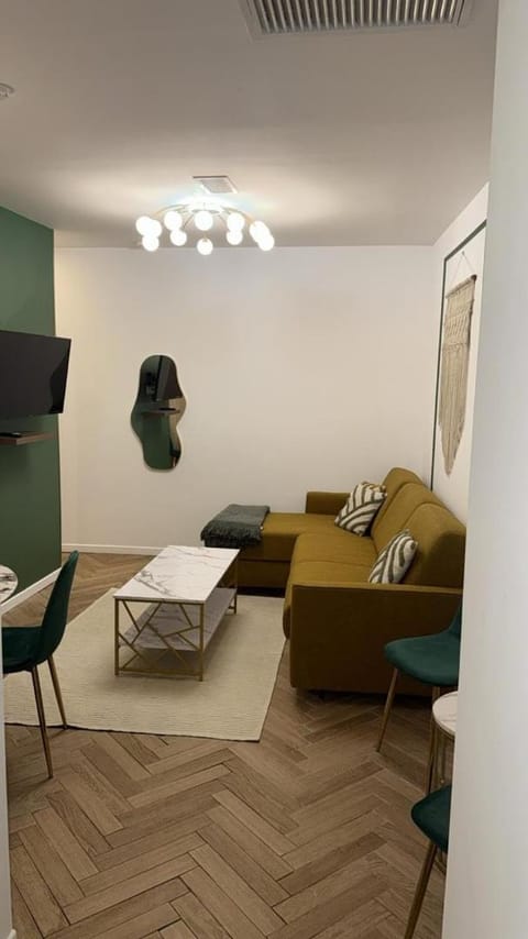 MOON 25 Apartment in Nice