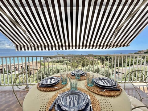 View (from property/room), Balcony/Terrace, Sea view